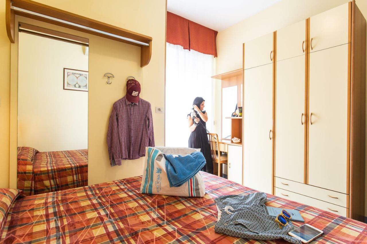 Hotel Nevada Bellaria-Igea Marina Bagian luar foto